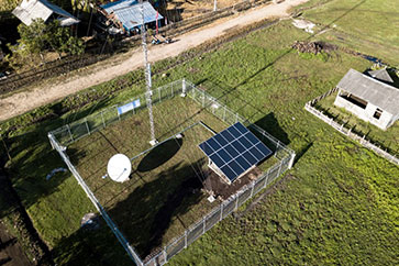 Perusahaan energi surya untuk telekomunikasi